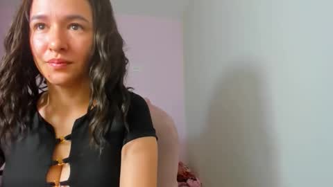 stayluna online show from December 22, 8:12 pm