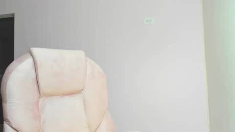 stayluna online show from January 8, 10:03 pm