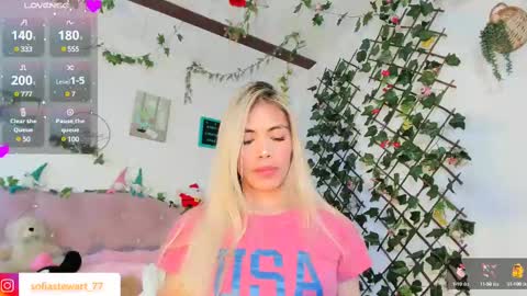 ...  Independent model online show from December 29, 11:29 pm