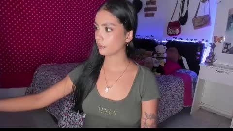 Im MiaIts my first day here  online show from December 28, 3:15 am