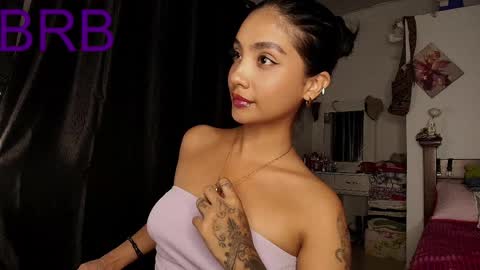 Im MiaIts my first day here  online show from September 14, 1:03 am