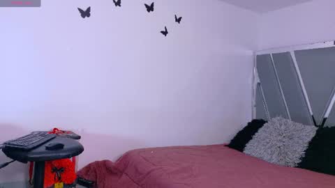 Stefy Milf online show from June 20, 9:40 pm