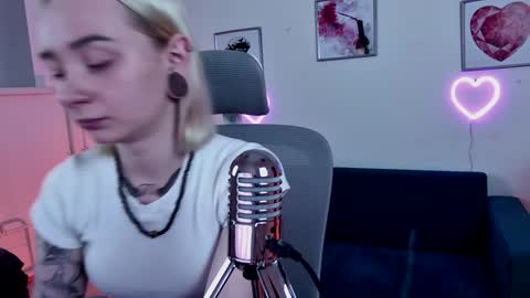 u honny Stephanie online show from December 14, 12:01 pm