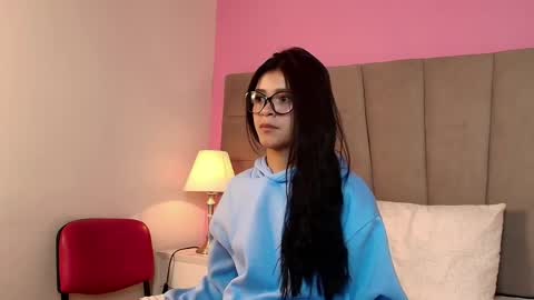 stefanybloom online show from May 21, 12:58 pm