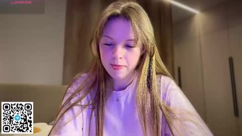 STEFI  Streams every day from 10 PM GTM1  online show from May 14, 10:26 pm