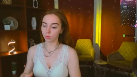 stella_flower online show from May 8, 5:21 am
