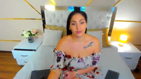 Stella Nelson online show from November 6, 8:09 am