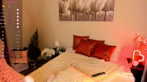 Molly online show from September 17, 3:32 pm