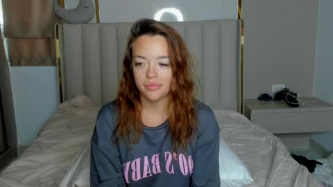 stella online show from April 3, 12:30 am