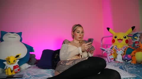 StellaCinderella online show from February 22, 2:29 pm