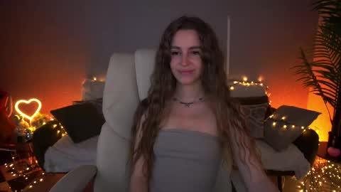 stellahoneywell online show from May 14, 1:06 pm