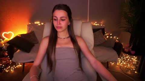stellahoneywell online show from May 11, 3:07 pm