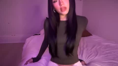 stellapearl online show from December 5, 8:21 pm