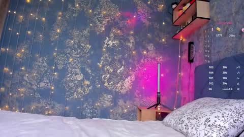 Hello im Kristina  online show from September 18, 1:48 am