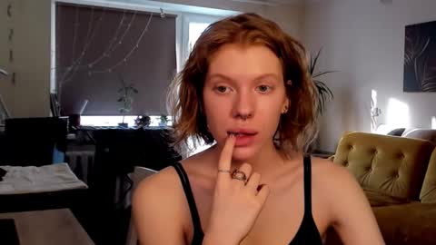 Snapshot of stellaswen chatting on February 20, 12:15 pm S T E L L A online show from February 20, 12:15 pm