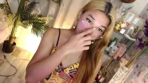Stella sweet online show from May 6, 2:21 pm