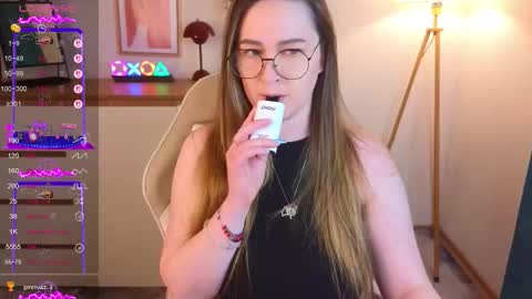 Snapshot of steph_sweet chatting on September 30, 9:08 pm Emma online show from September 30, 9:08 pm