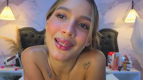 Stefff  online show from May 21, 9:57 pm