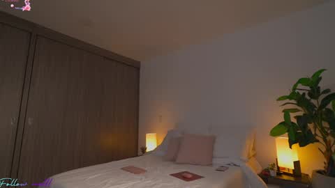 stephania_let online show from May 11, 2:45 pm