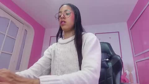 Stephania online show from December 18, 3:47 am