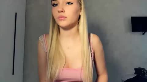 Steph online show from March 25, 1:47 pm