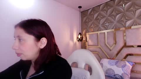 Stephaniesun  online show from May 18, 12:55 pm