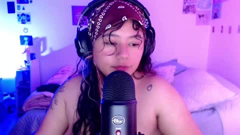 Stephanie  online show from December 3, 1:39 am