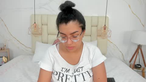 Stefanny online show from December 9, 9:58 pm