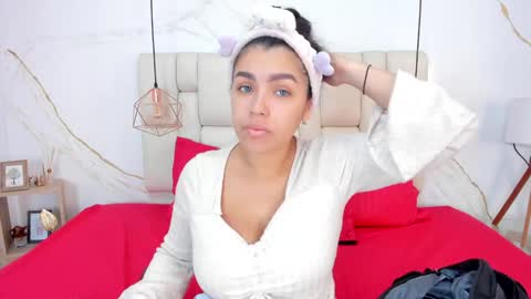 Stefanny online show from December 6, 9:56 pm