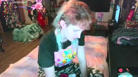 Snapshot of stormythunder chatting on February 8, 11:12 am Stormythunder online show from February 8, 11:12 am