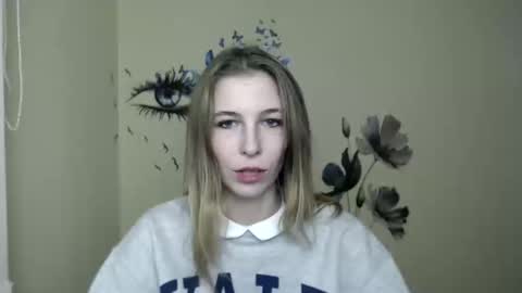 Amalia online show from December 8, 1:14 pm