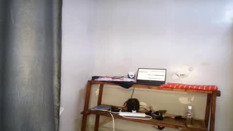 streetlioness online show from December 21, 9:02 am