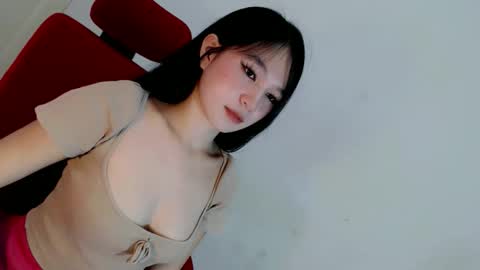 IM FLORIE online show from May 25, 10:25 am