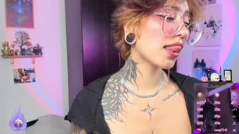 Alexy online show from May 5, 3:26 pm