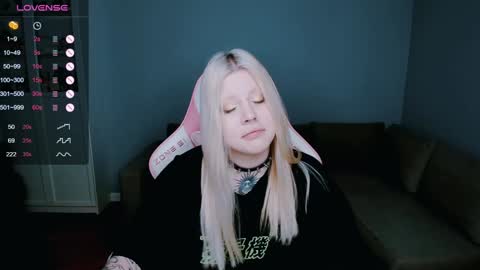 succubus_leslie online show from December 20, 11:32 am
