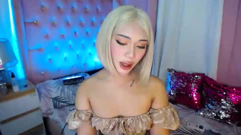your ultimate goddess online show from September 29, 10:37 pm