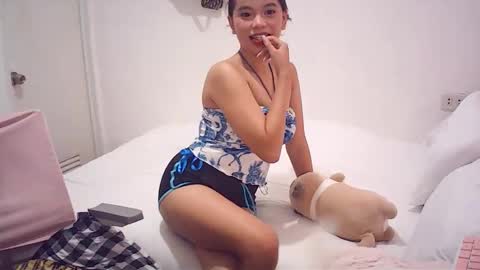 Snapshot of sugar_jazzz chatting on September 9, 8:52 pm Rosiee online show from September 9, 8:52 pm