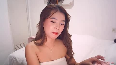 Snapshot of sugar_jazzz chatting on September 12, 8:27 pm Rosiee online show from September 12, 8:27 pm