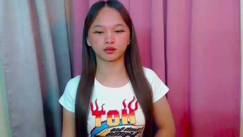 Snapshot of sugar_munch chatting on February 26, 11:15 pm Cheska online show from February 26, 11:15 pm