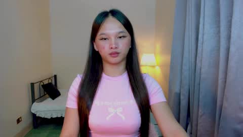 Snapshot of sugar_munch chatting on March 6, 5:11 pm Cheska online show from March 6, 5:11 pm