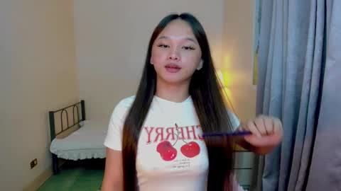 Snapshot of sugar_munch chatting on March 5, 5:08 pm Cheska online show from March 5, 5:08 pm