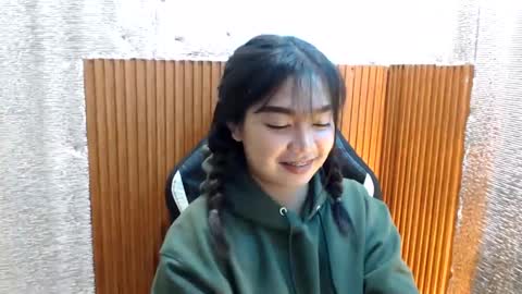 Sugar online show from February 12, 4:33 pm