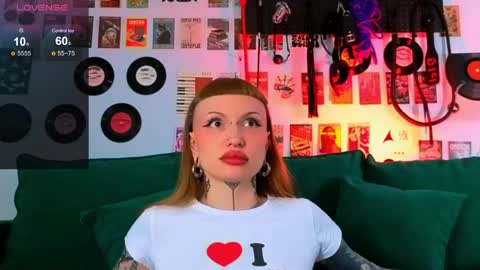 sugarsoot online show from May 12, 5:37 am