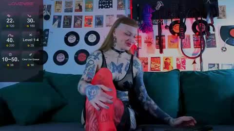 sugarsoot online show from May 11, 5:53 am