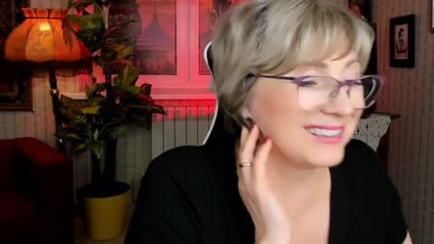 Vivien online show from December 4, 7:12 pm