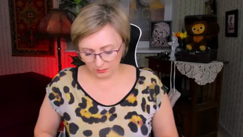 Vivien online show from January 4, 7:02 pm
