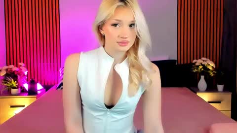 sugarwhisper online show from May 11, 4:48 pm