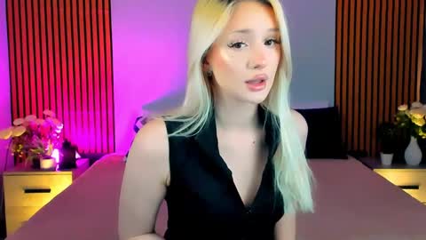 sugarwhisper online show from May 18, 2:56 pm