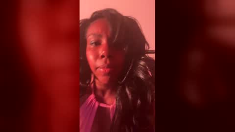 Kim Lee online show from May 25, 1:54 pm