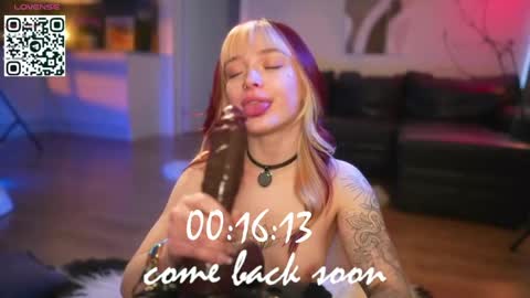 Lika ginger  Jessy blond   online show from May 19, 3:57 am